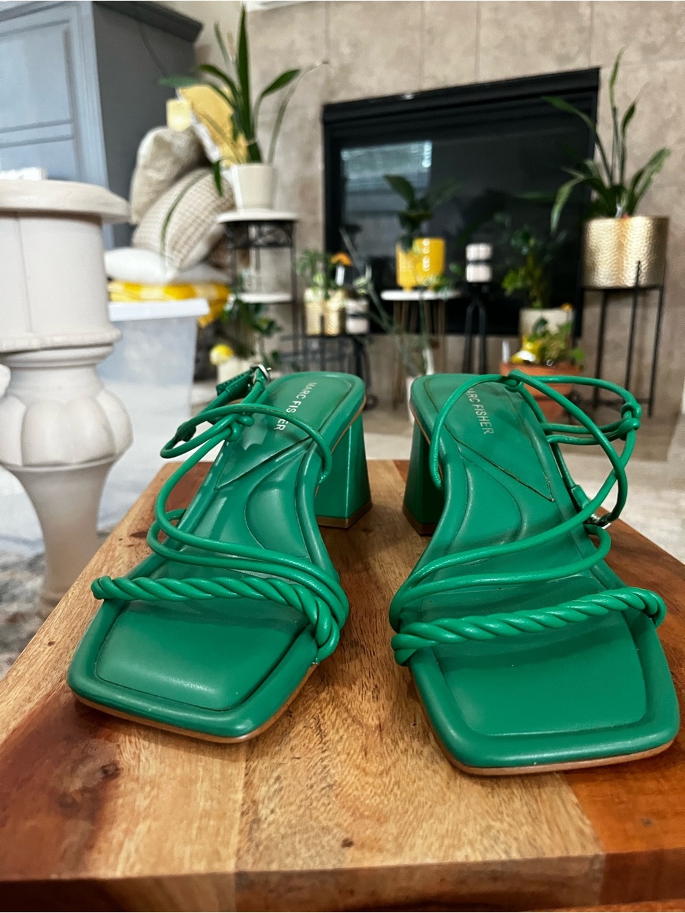 Marc Fisher Meggiane Green Twisted-Strap Block Heel Sandal Sz 8.5 Cushioned - Picture 7 of 12